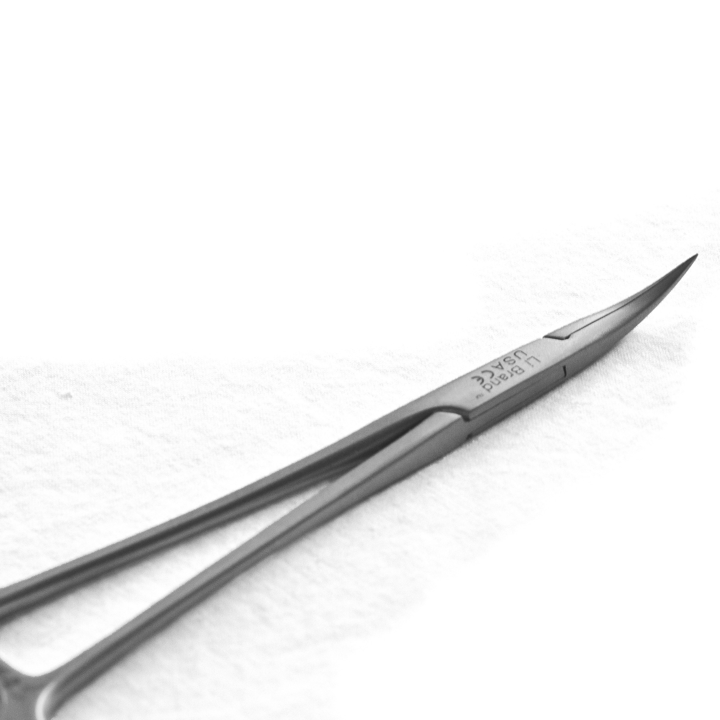 Vasectomy Surgical Hemostat - Curved Sharp Dissecting Clamp